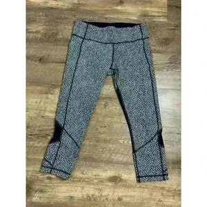 Lululemon HR Invigorate Cropped Daisy Dust Alpine White Black Women's 8